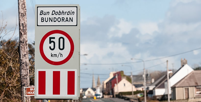 Speed limits in Ireland are in km/h.